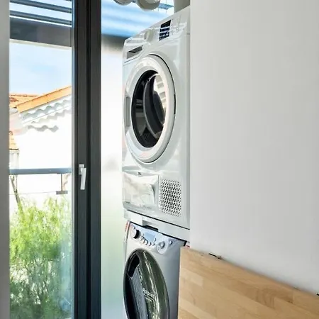 Private Front With Garden And Garage ヴィラ アンティーブ