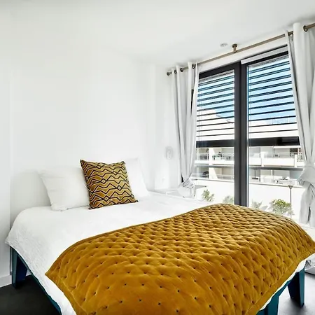 ヴィラ Private Front With Garden And Garage