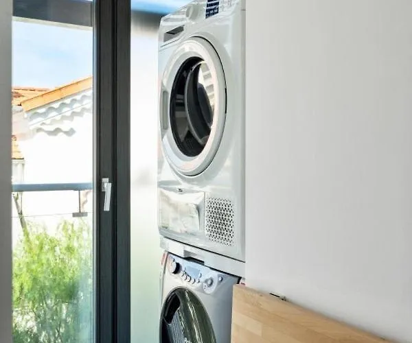 Private Front With Garden And Garage Vila Antibes